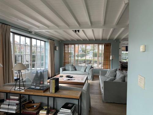 Knokke House | Elegant Villa in Knokke Zoute Steps from Beach & Shops