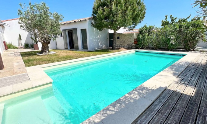La Flotte House | Idyllic Villa with Pool and Ocean Views in Village Center