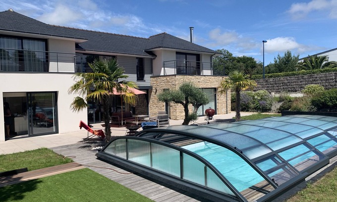 Benodet Villa | Elegant Villa with Pool Perfect for Family Gatherings