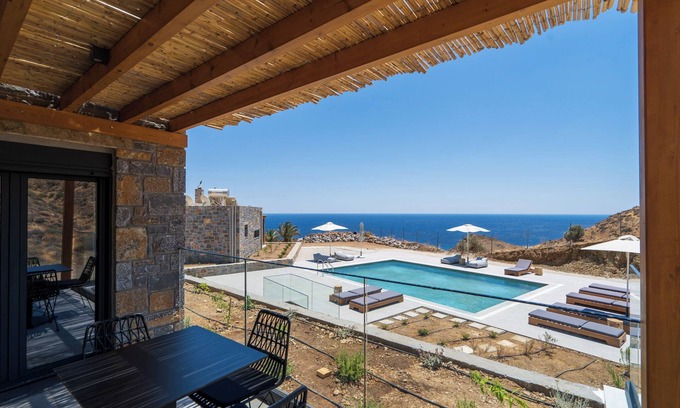 Lentas Villa | Superb Villa with Shared Pool & Amazing Views of Lybian Sea