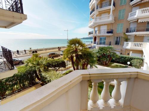 Old Town Apartment | Inviting Apartment with Sea View and Terrace in Menton