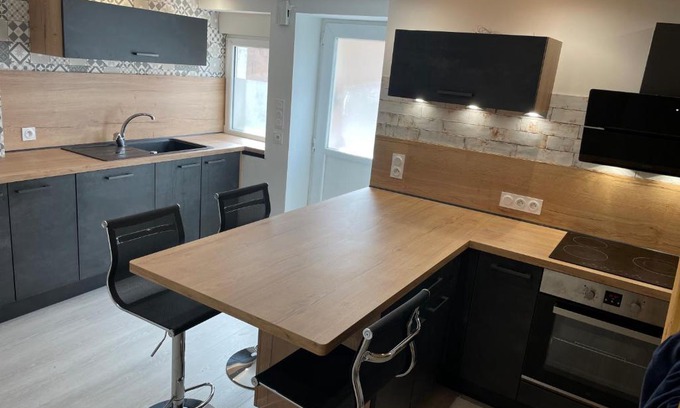 Noidans-les-Vesoul Apartment | Spacious F3 Apartment in Noidans les Vesoul for Families
