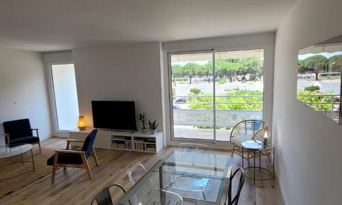 La Teste-de-Buch Apartment | Inviting Apartment in Arcachon with Pool & Family-Friendly Perks