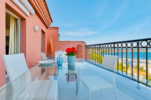 Theoule-sur-Mer Apartment | Beautiful Ocean View Apartment with Pool and Private Beach