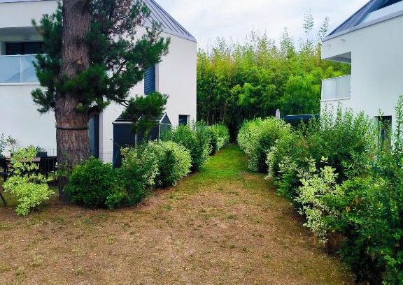 Villenave-d'Ornon Apartment | Beautiful Apartment with Garden - Rated 9.3 by Guests