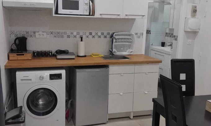 Bobigny Apartment | Cozy New Apartment with Free Wifi & Child-Friendly Amenities