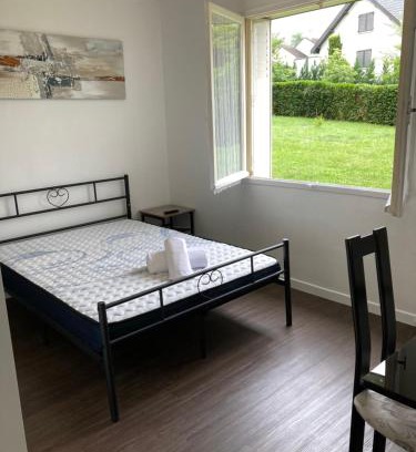 Vandoeuvre-les-Nancy House | Cozy Room with Private Bath and High Guest Rating 9.3