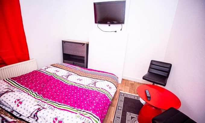 Liege Bed & Breakfast | Cozy Room in Liège - Perfect for Families and Budget Travelers