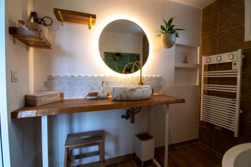 Boutigny Apartment | Beautiful Cottage Near Disney with Top Guest Rating 9.9