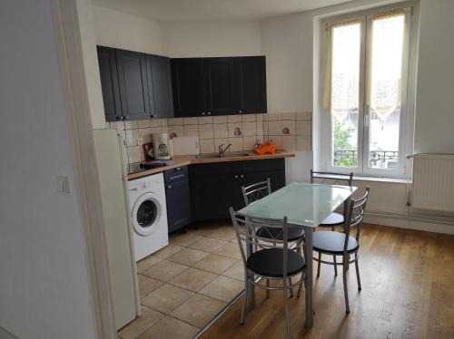 Saint-Pierre - Rene II - Bonsecours Apartment | Tranquil F3 in a Peaceful Residence - Family Friendly Stay