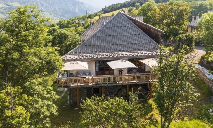 Barcelonnette Ski Chalet | Experience Nature at Superbe Ferme: Rated 10/10 with Kitchen