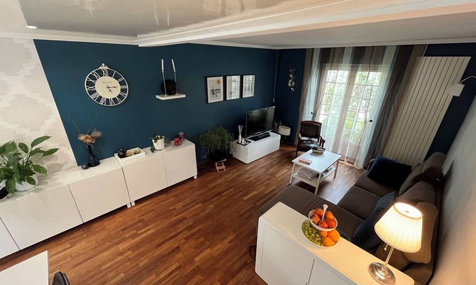 Saint-Germain-sur-Morin House | Family Home Near Disneyland Paris with Spa and Breakfast