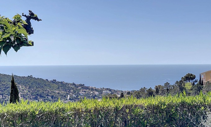 Les Issambres Apartment | Beautiful Sea View Mazet with Pool in Secure Domain