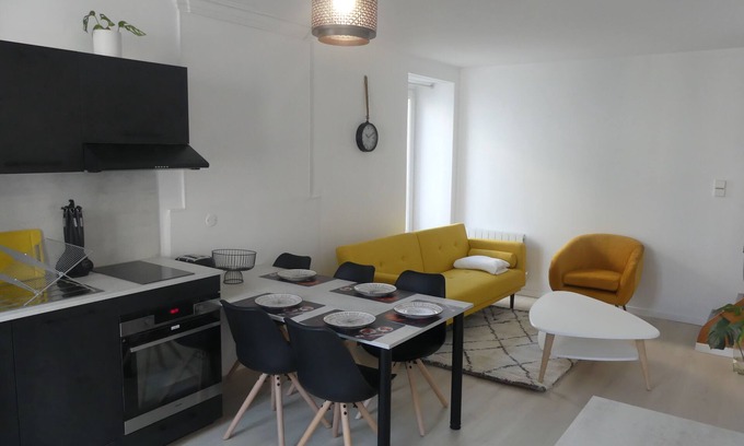 Saint-Pierre-d'Oleron House | Beautifully Renovated Home in Downtown with Ocean Views
