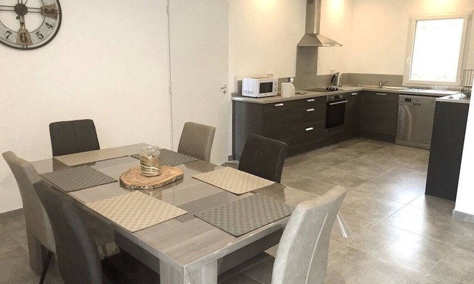 Bonifacio House | Pet and Child-Friendly Stay at Superbe Maison