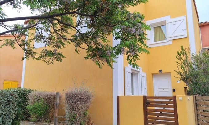Narbonne-Plage Cabin | Cozy Pavilion with Pool & Spa, Steps from the Beach