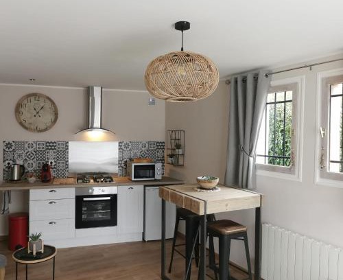 Nouan-le-Fuzelier Apartment | Cozy Studio Retreat in the Heart of Sologne - Guest Rated 9.1