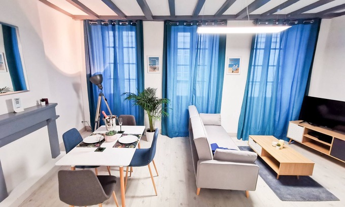Saintes Apartment | Exceptional Design T3 in the Heart of Saintes with Pool