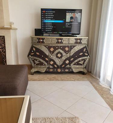Issen Villa | Beautiful Villa with Private Pool - Guest Rated 9/10