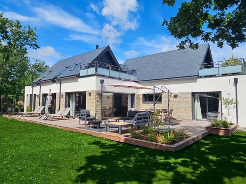 Crach Villa | Peaceful Villa "Ty Tabarly" - Perfect for Family Getaways