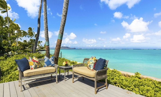 Lanikai House | Stunning Mokulua Sunrise: Unmatched Views and Spa Amenities