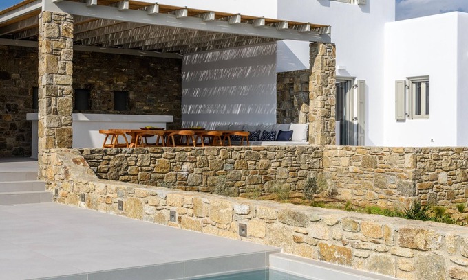 Xilokeratidi House | Experience 5-Star Comfort with Oceanfront Pool Access