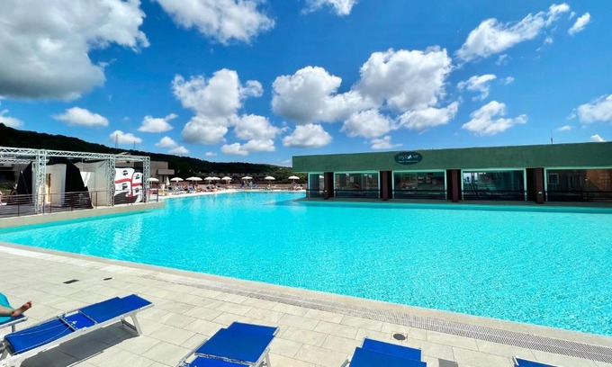 Cugnana Verde Apartment | Relaxing Retreat with Pool in Cugnana Verde Residence