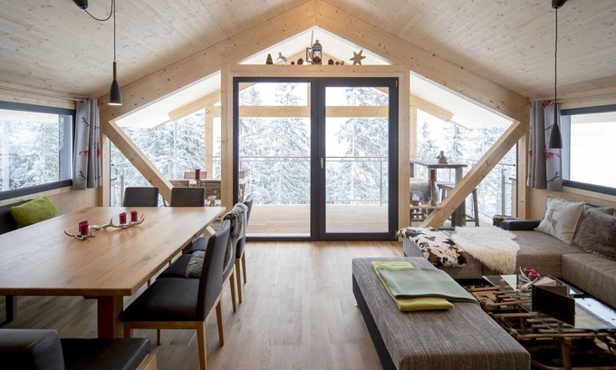 Pichl-Preunegg House | Inviting Chalet #13 with Sauna, Whirlpool & Spa Amenities