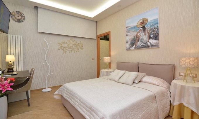 Centro Storico Bed & Breakfast | Inviting Caserta Suite with Spa, Restaurant & Family Amenities
