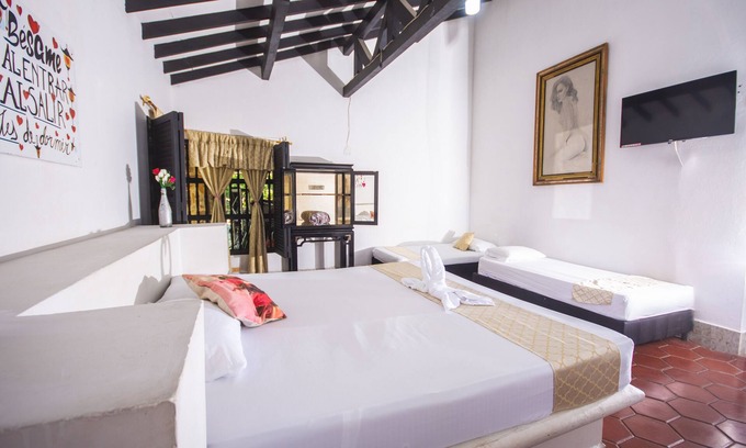 San Jeronimo Hotel | Family-Friendly Superior Cuadruple for Your Next Getaway