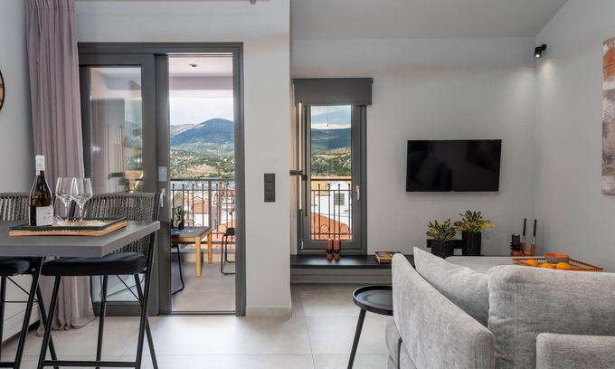 Kefalonia House | Scenic Suite with Sea Views Overlooking Argostoli Bay