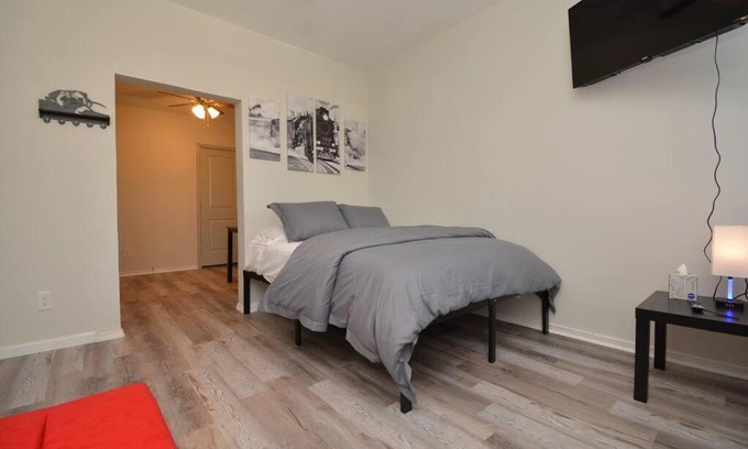 Greater East End Apartment | Budget-Friendly Family Suite @ East End Revitalized