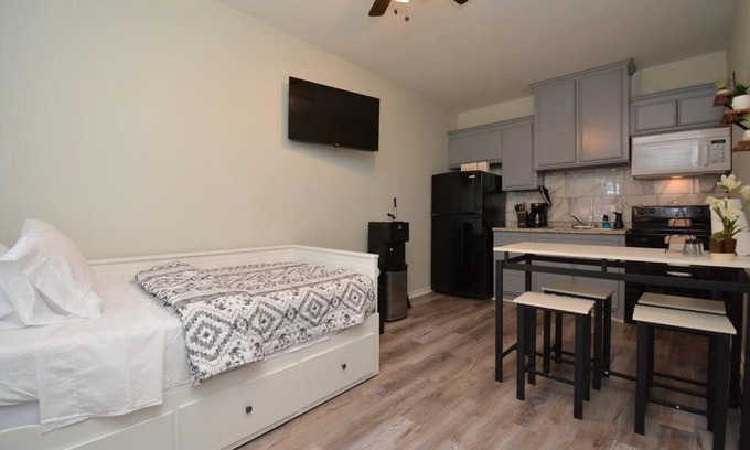 Greater East End Apartment | Budget-Friendly Suite #3 at East End Revitalized
