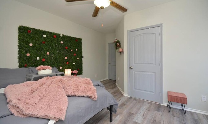 Greater East End Apartment | Budget-Friendly Suite #8 at East End Revitalized