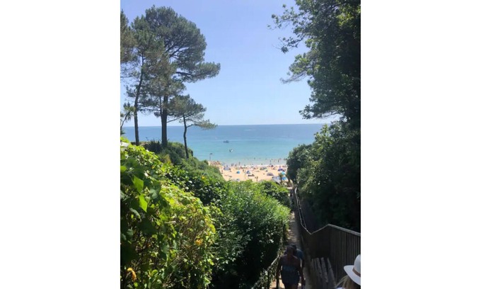 Westbourne Apartment | Oceanfront Retreat at Sur la Mer – Guest Rated 10/10