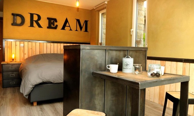 Hamois Bed & Breakfast | Experience Tranquility at Sur le tige hamois with Hot Tub