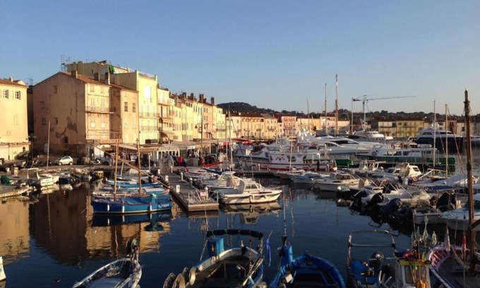 Aubagne House | Experience Sur les pas de Pagnol with Pool & Breakfast