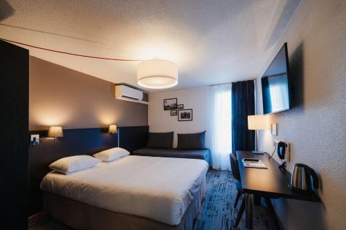 Le Poinconnet Hotel | Comfortable Stay at Sure Hotel by Best Western Châteauroux