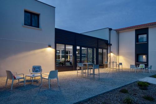Bressols Hotel | Pet-Friendly Retreat at Sure Hotel by Best Western Montauban
