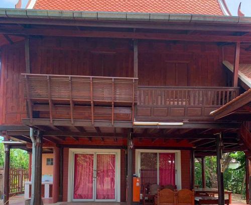 Nakhon Pathom Hotel | Discover OYO 75496 Suree Garden Resort & Karaoke for Families