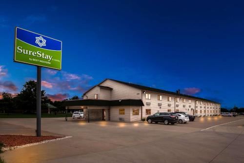 Manchester Hotel | Pet-Friendly SureStay Hotel in Manchester with Breakfast