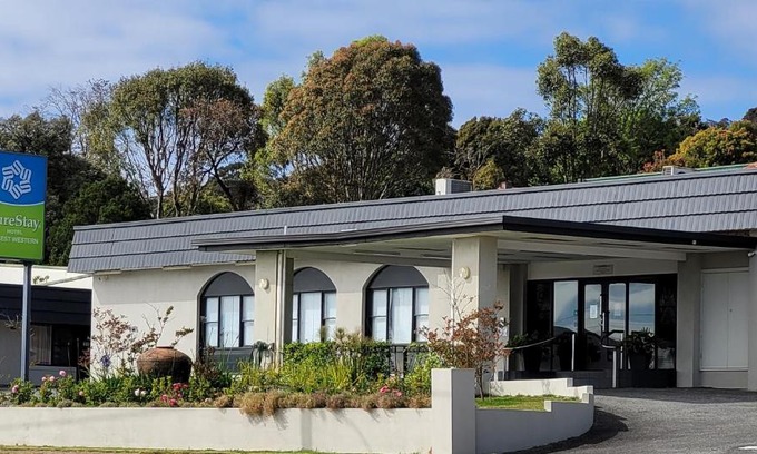 Mount Melville Hotel | Family-Friendly Stay at SureStay Hotel by Best Western