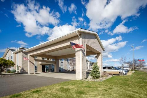 Enterprise Hotel | Pet-Friendly Stay at SureStay Plus by Best Western