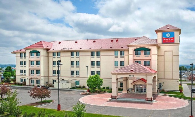 Billings Hotel | Discover SureStay Plus Hotel: Family-Friendly Retreat