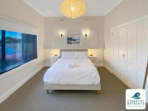 Surf Beach House | Surf Beach Remote Retreat - Linen Included