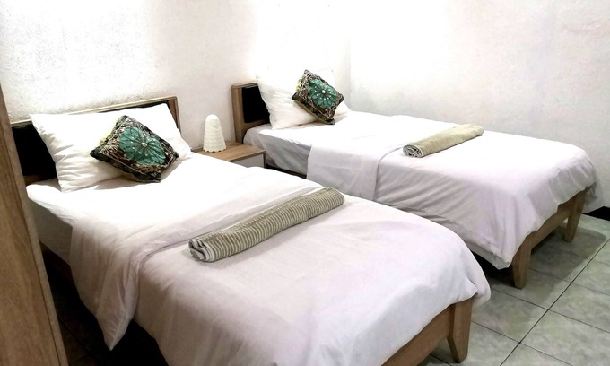 Kanuhuraa House | Relax and Unwind at Our Family-Friendly Surf Escape