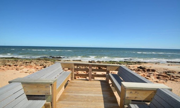Palm Coast Condo | Cozy Surf Club I: 2 Bedroom Condo with Pool & Breakfast