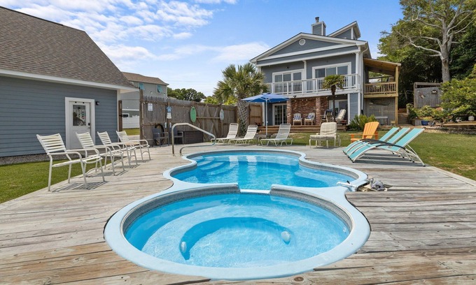 Emerald Isle House | Surf Daze: Waterfront Pool House + Tiny Home & Golf Cart