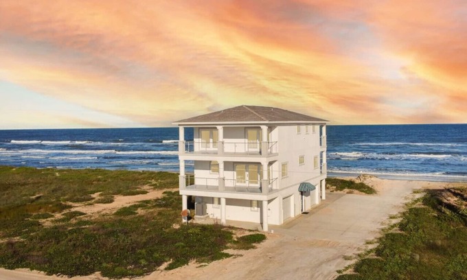 Summer Haven House | Experience Buddy's Beach House: Ocean Views & Pet-Friendly Fun