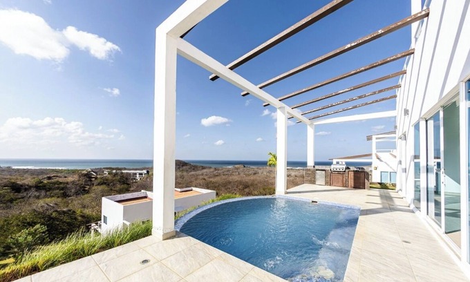 El Astillero Hotel | Relax at Surf Ranch Popoyo with Pool and Spa Amenities